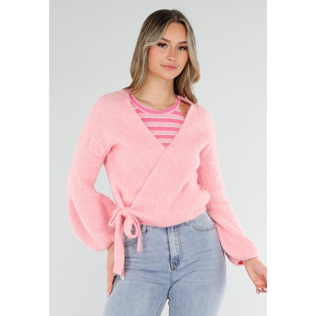 Rosa, fein gestrickte Wickeljacke mit Schleifendetail und Ballonärmeln