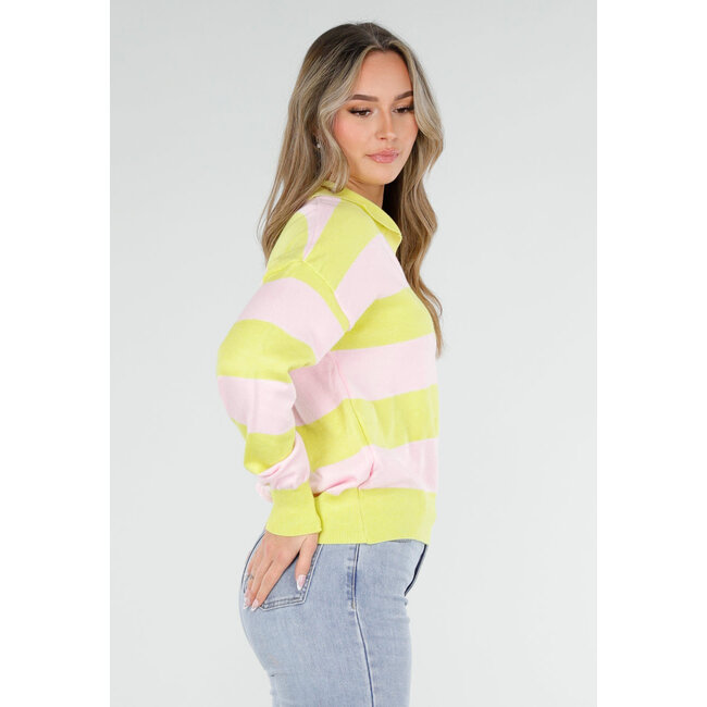Gelb-rosa gestreifter Pullover mit Kragen und langen Ärmeln