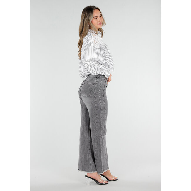 Graue High Waist Straight Leg Jeans mit ausgefranstem Saum