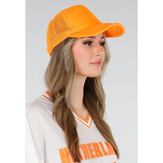 Orangefarbene Kappe mit Mesh-Rückseite und verstellbarem Verschluss