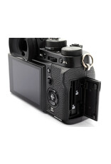 Fuji Fuji X-T2 with VPB-XT2 Power Booster  & LB-XT2 hand grip   ALC150701