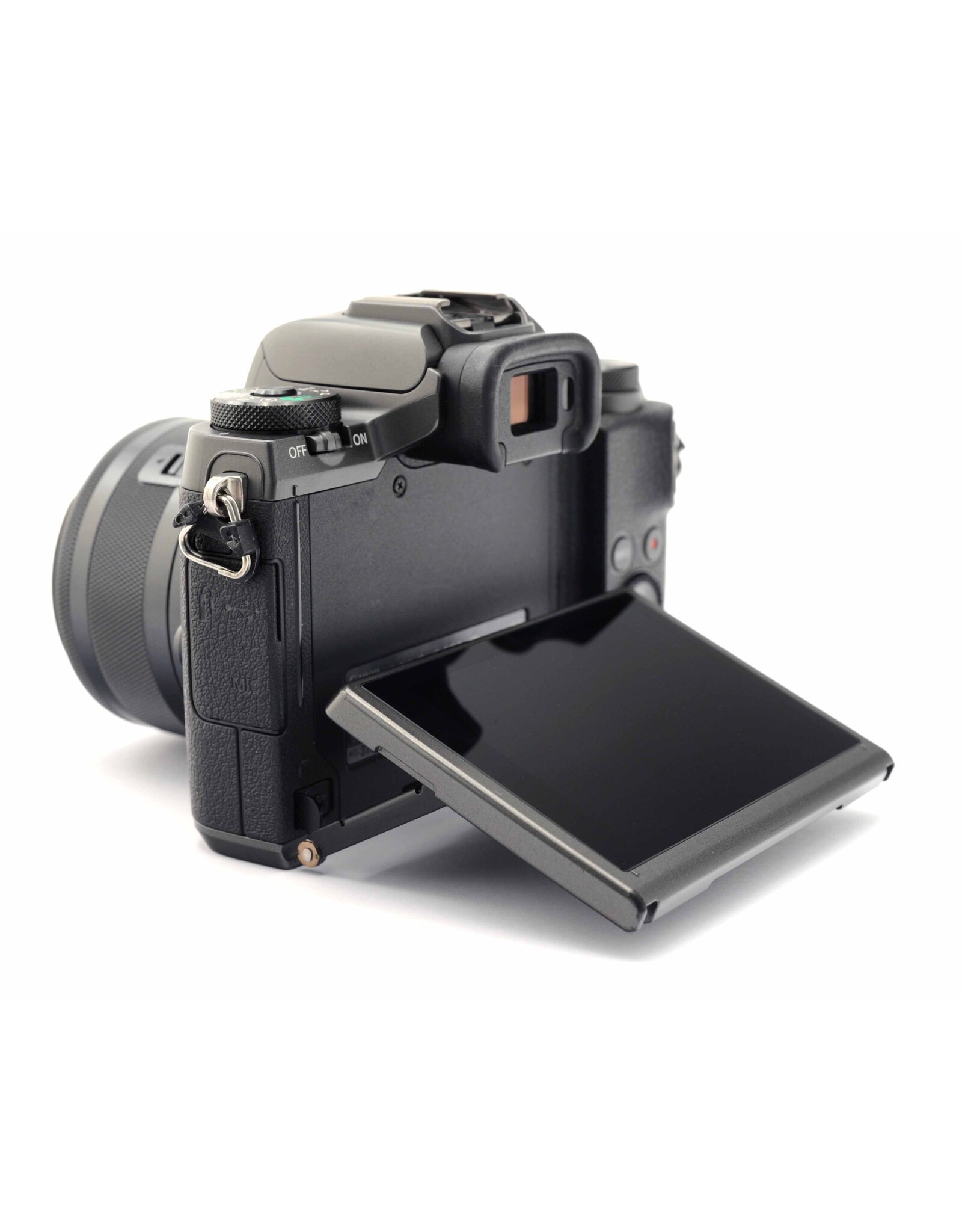 Canon Canon EOS-M5 + EF-M15-45mm IS   ALC160203