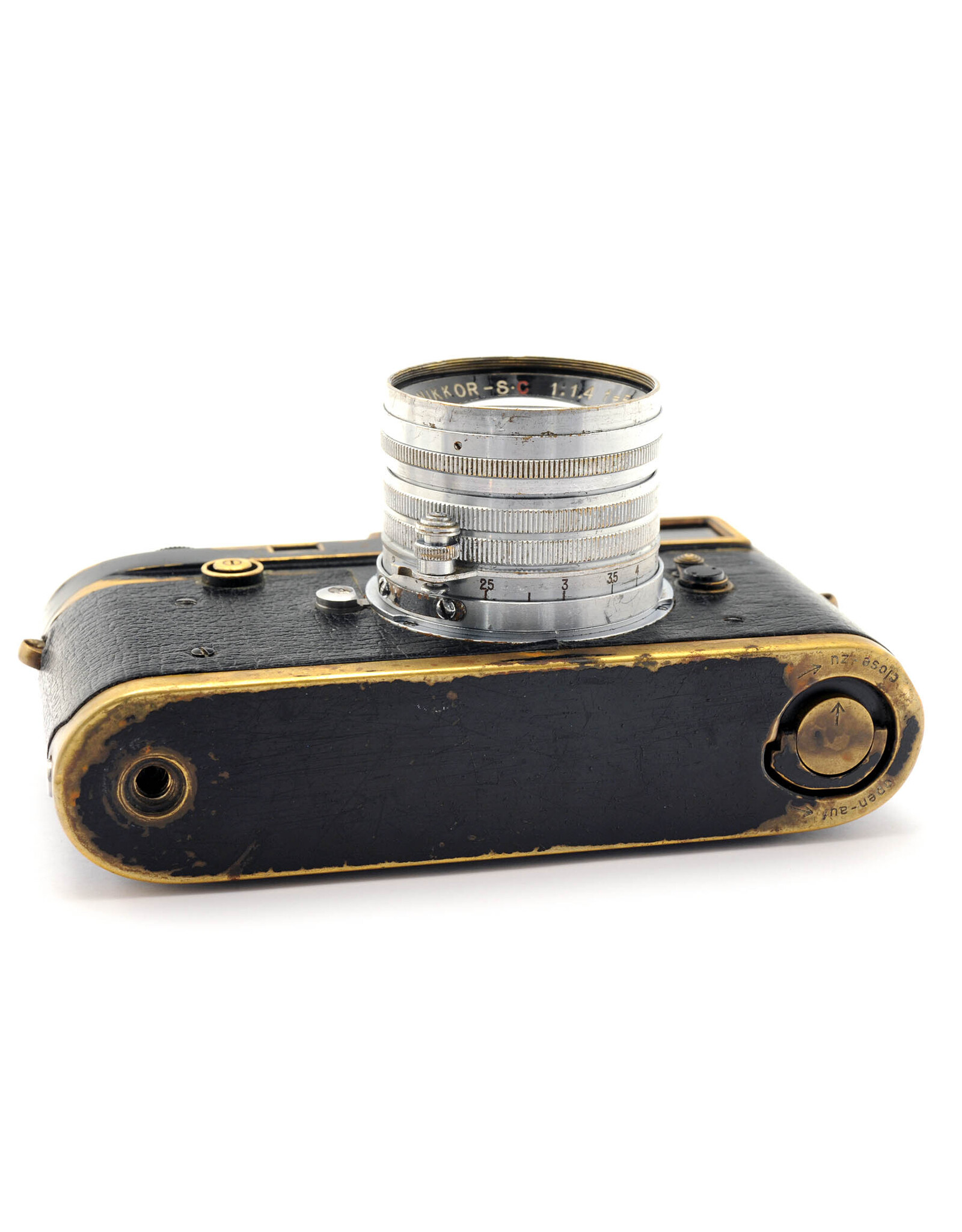 Leica Leica M2 Black Paint (1st batch with button release)  with Nikon 3.5cm f1.8 W-Nikkor-C & Nikon 5cm f1.4 Nikkor-S.C  (both lenses are in the rare L39 screw mount)  ALC159901