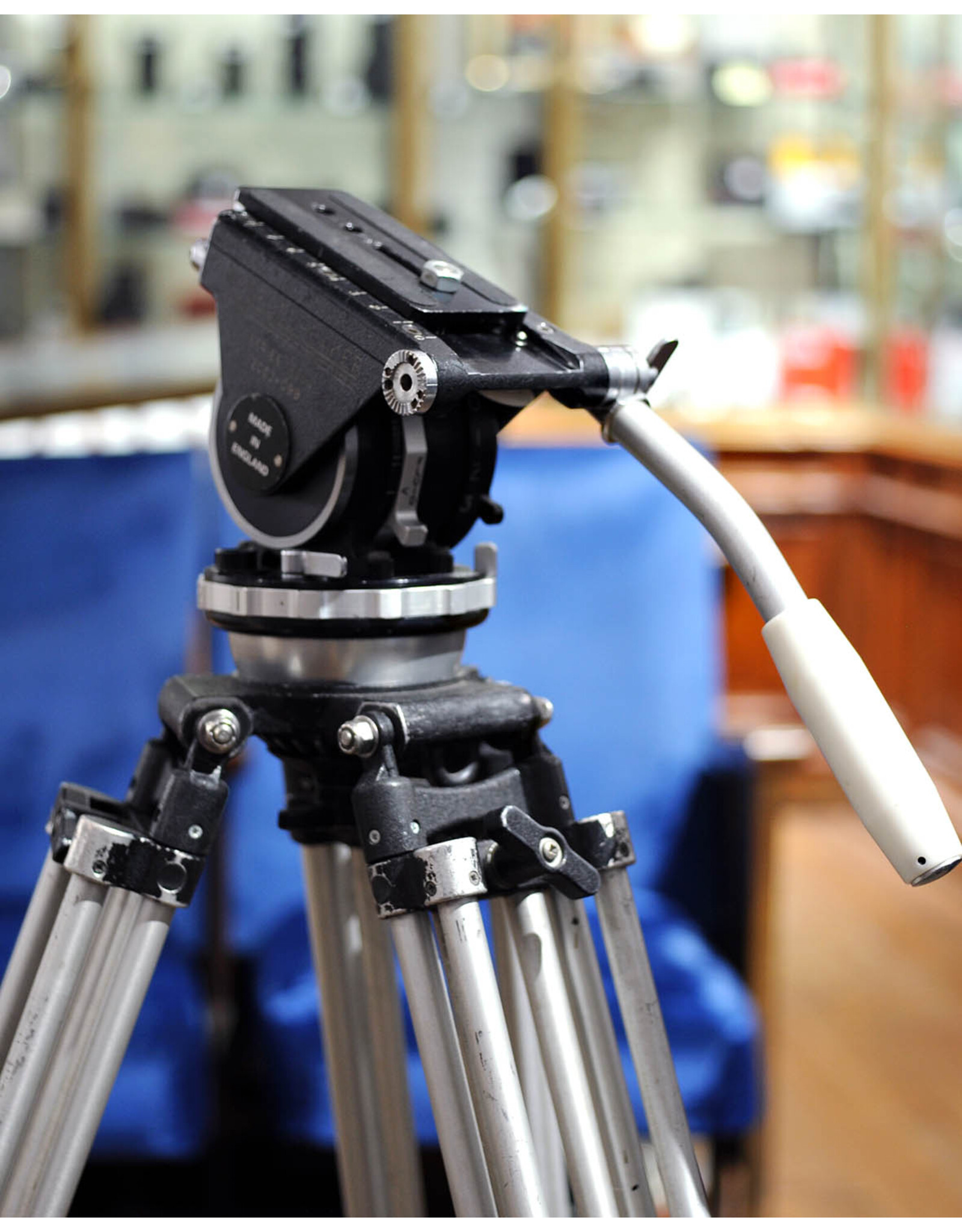 Ronford-Baker Ronford-Baker 2003-113 Fluid Head with Tripod    ALC164501