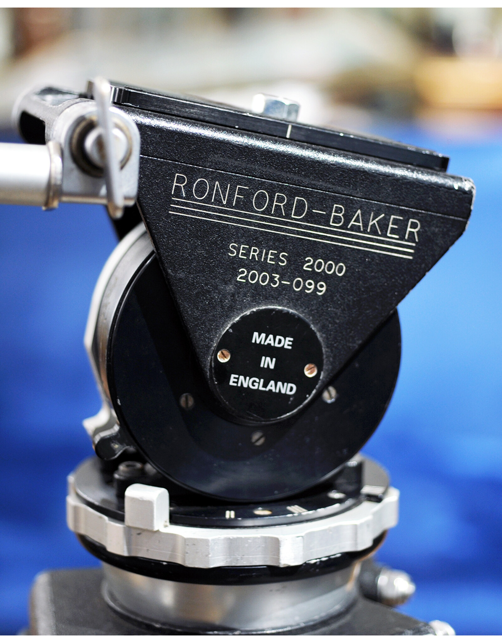 Ronford-Baker Ronford-Baker 2003-113 Fluid Head with Tripod    ALC164501