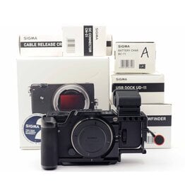 Sigma Sigma FP-L + EVF-11 V/finder & many accessaries   A5082206