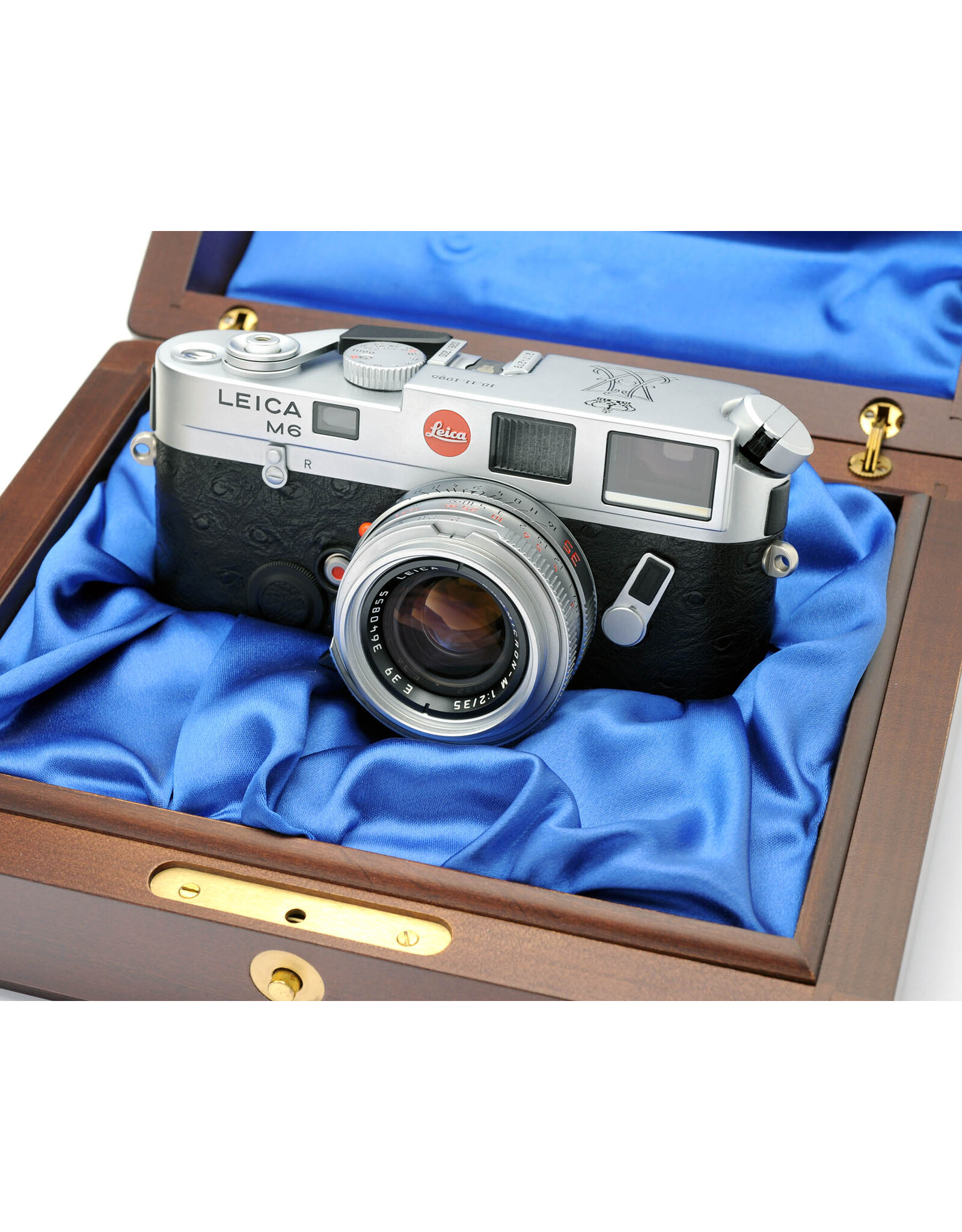 Leica M6 with 35mm f2 Summicron-M Danish Royal Wedding (028/200)   ALC166401