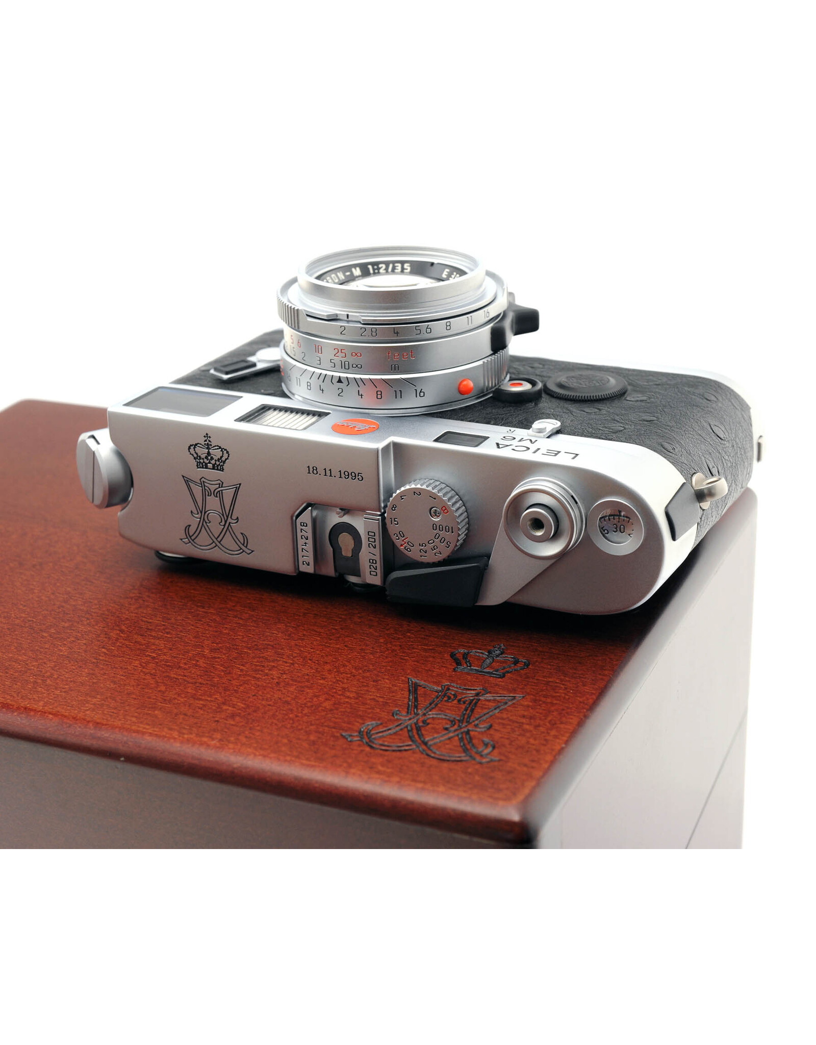 Leica M6 with 35mm f2 Summicron-M Danish Royal Wedding (028/200)   ALC166401