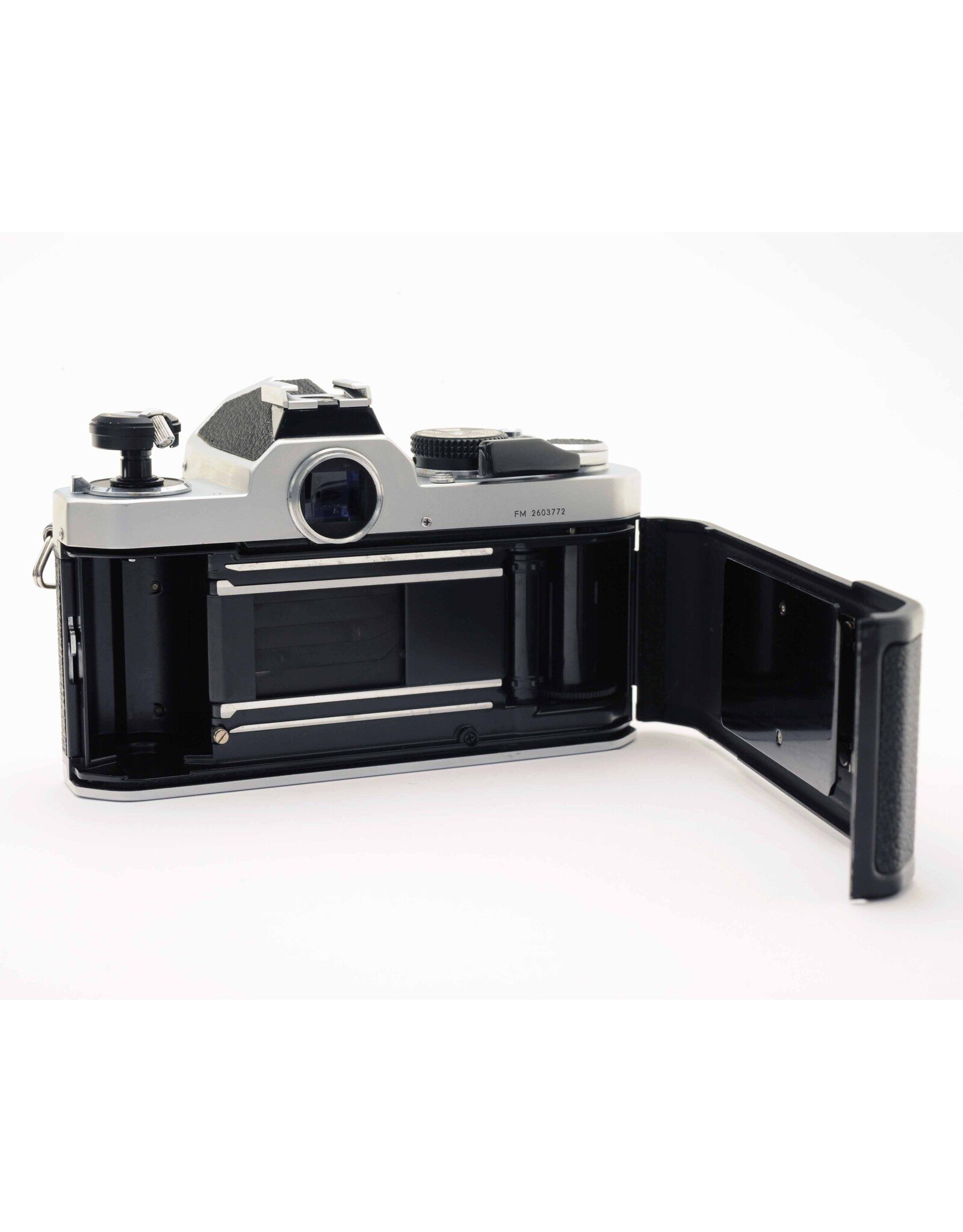 Nikon Nikon FM Chrome   A5100403