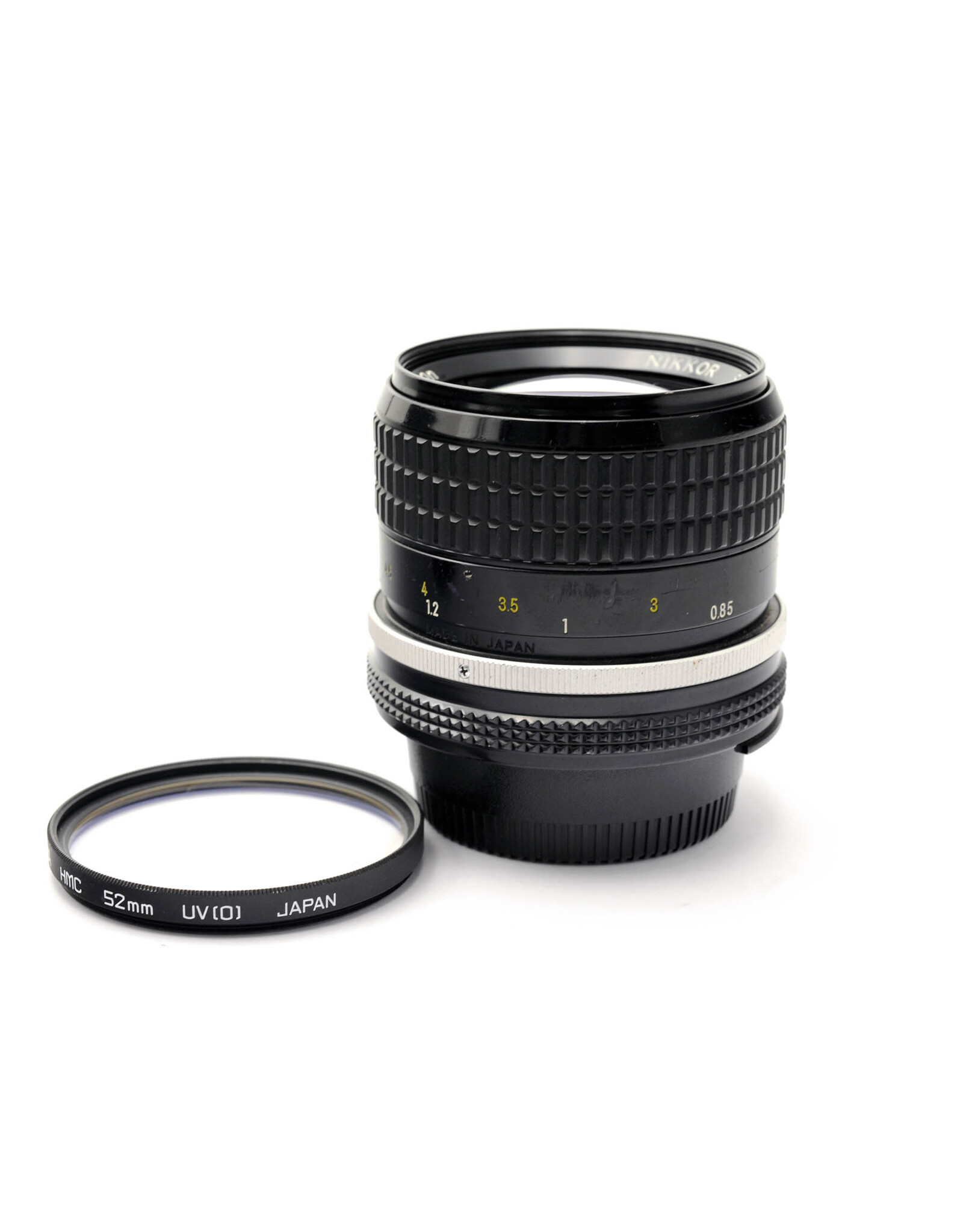 Nikon 85mm f2 AI   A5080605