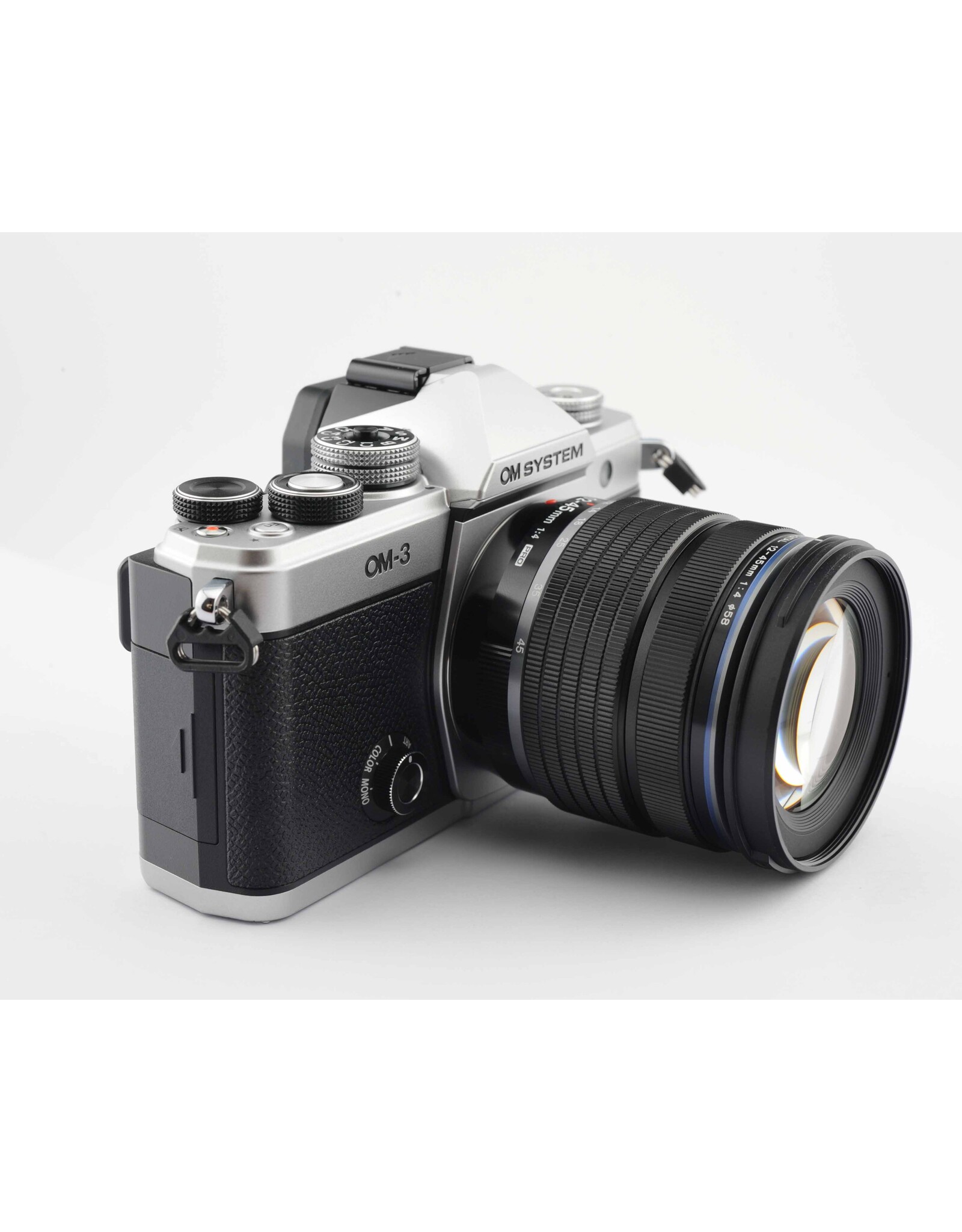 Olympus OM System OM-3 + 12-45mm f4 Pro   ALC169404