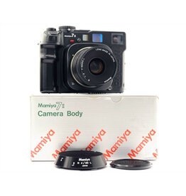 Mamiya Mamiya 7II  with 80mm f4L     ALC167301
