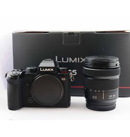Panasonic Panasonic Lumix DC-S5 with Limix S 20-60mm f3.5-5.6 Lens Kit   ALC170207