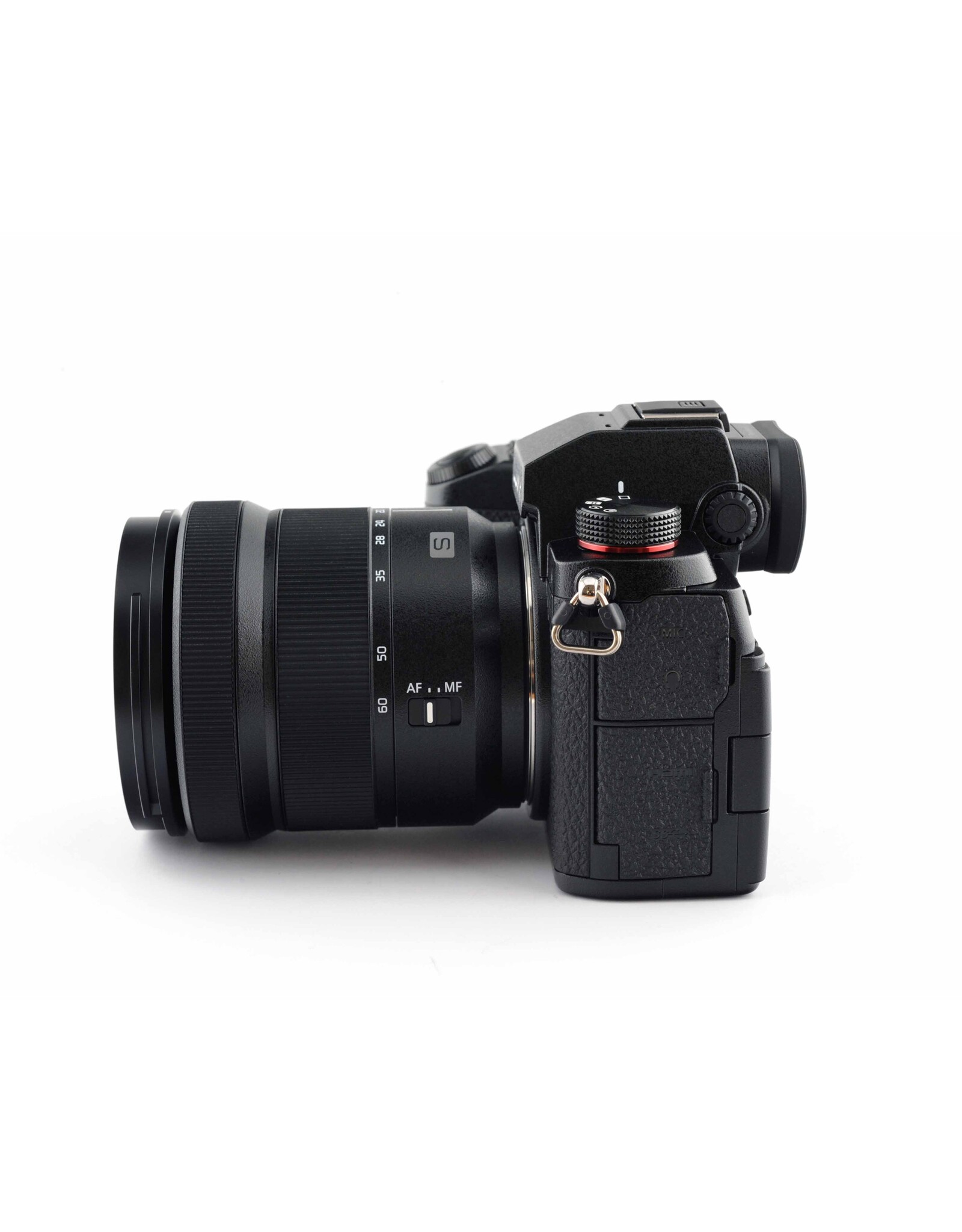 Panasonic Panasonic Lumix DC-S5 with Limix S 20-60mm f3.5-5.6 Lens Kit   ALC170207