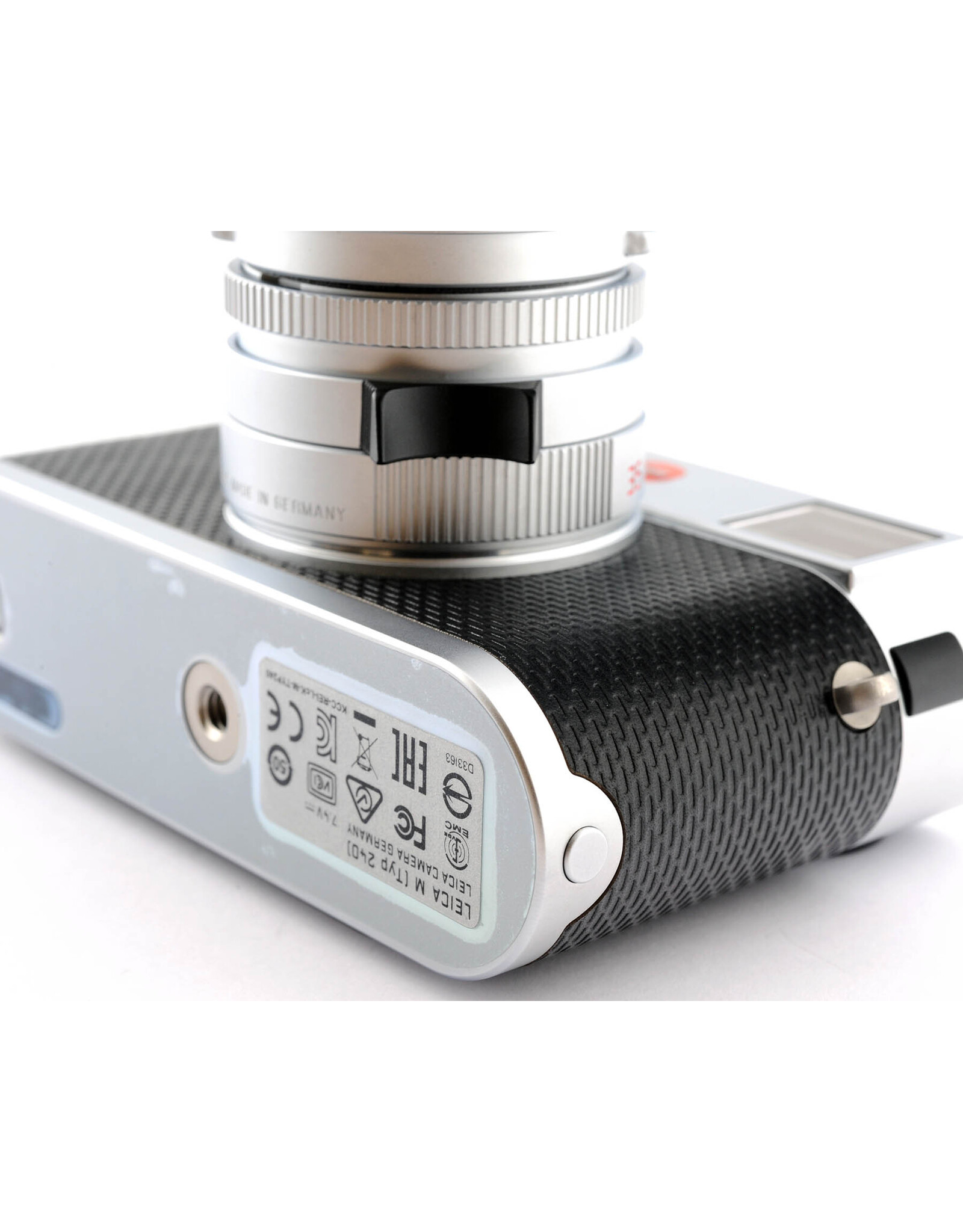 Leica Leica M Typ 240 with 35mm f2 Summmicron-M ASPH (Mr. Porter Limited Edition 10/10)     ALC170802