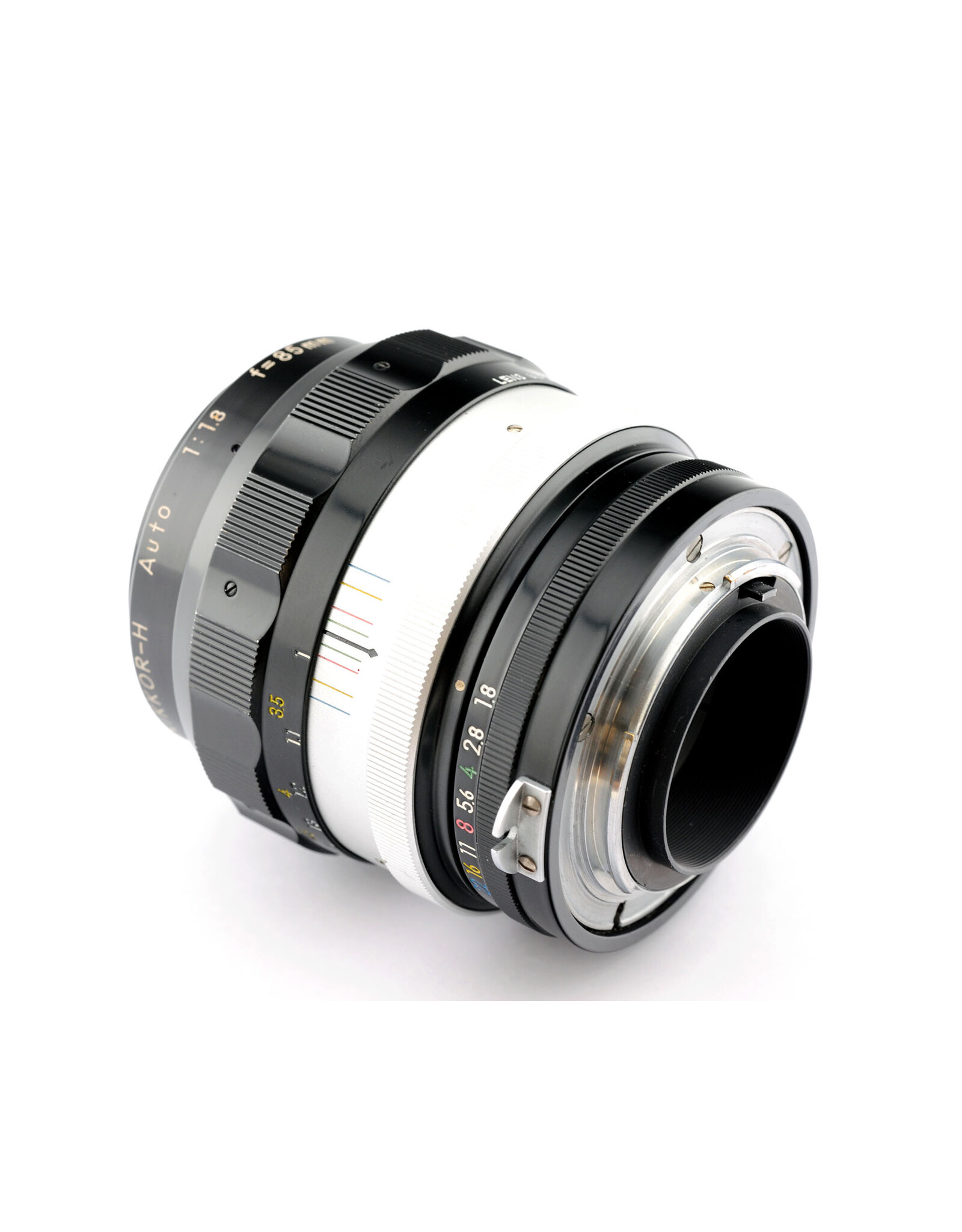 Nikon Nikon 85mm f1.8 Nikkor-H   A6012604