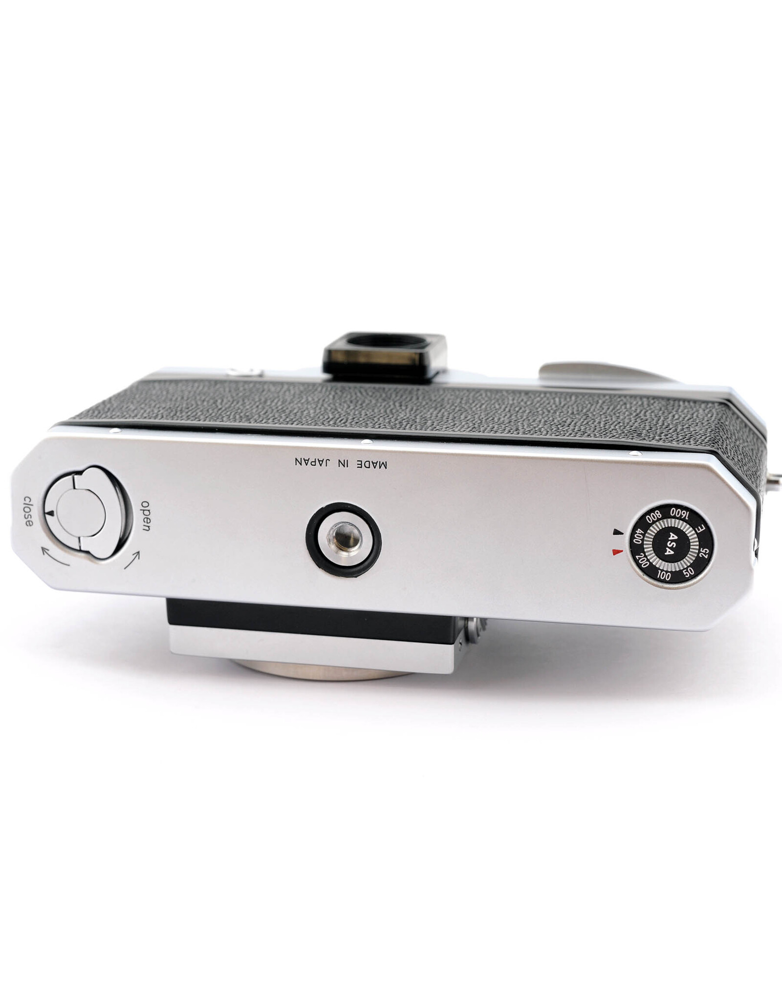 Nikon Nikon F with Eye Level Prism Finder Chrome   A6021901