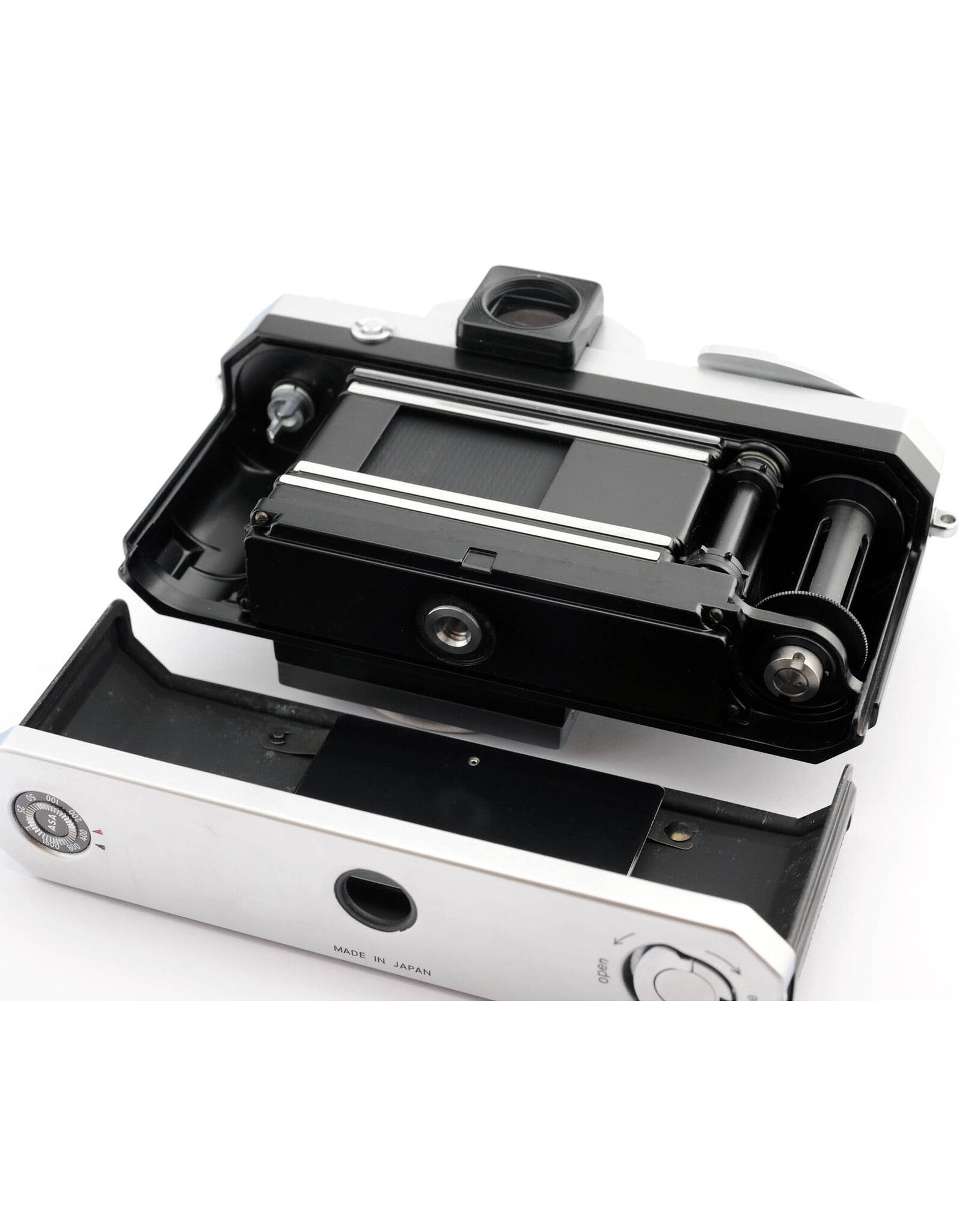 Nikon Nikon F with Eye Level Prism Finder Chrome   A6021901