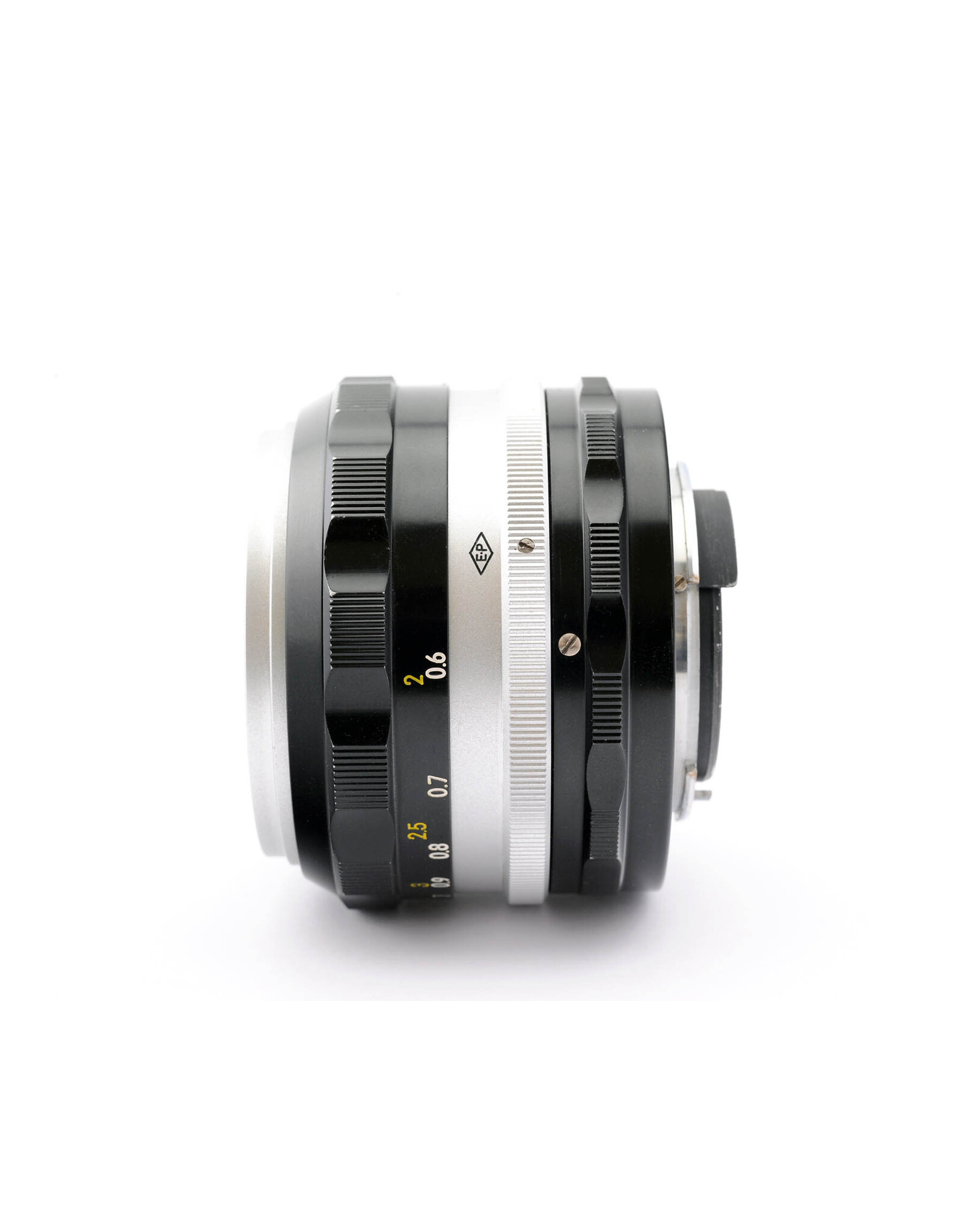 Nikon Nikon 50mm f1.4 Nikkor-S     ALC167006