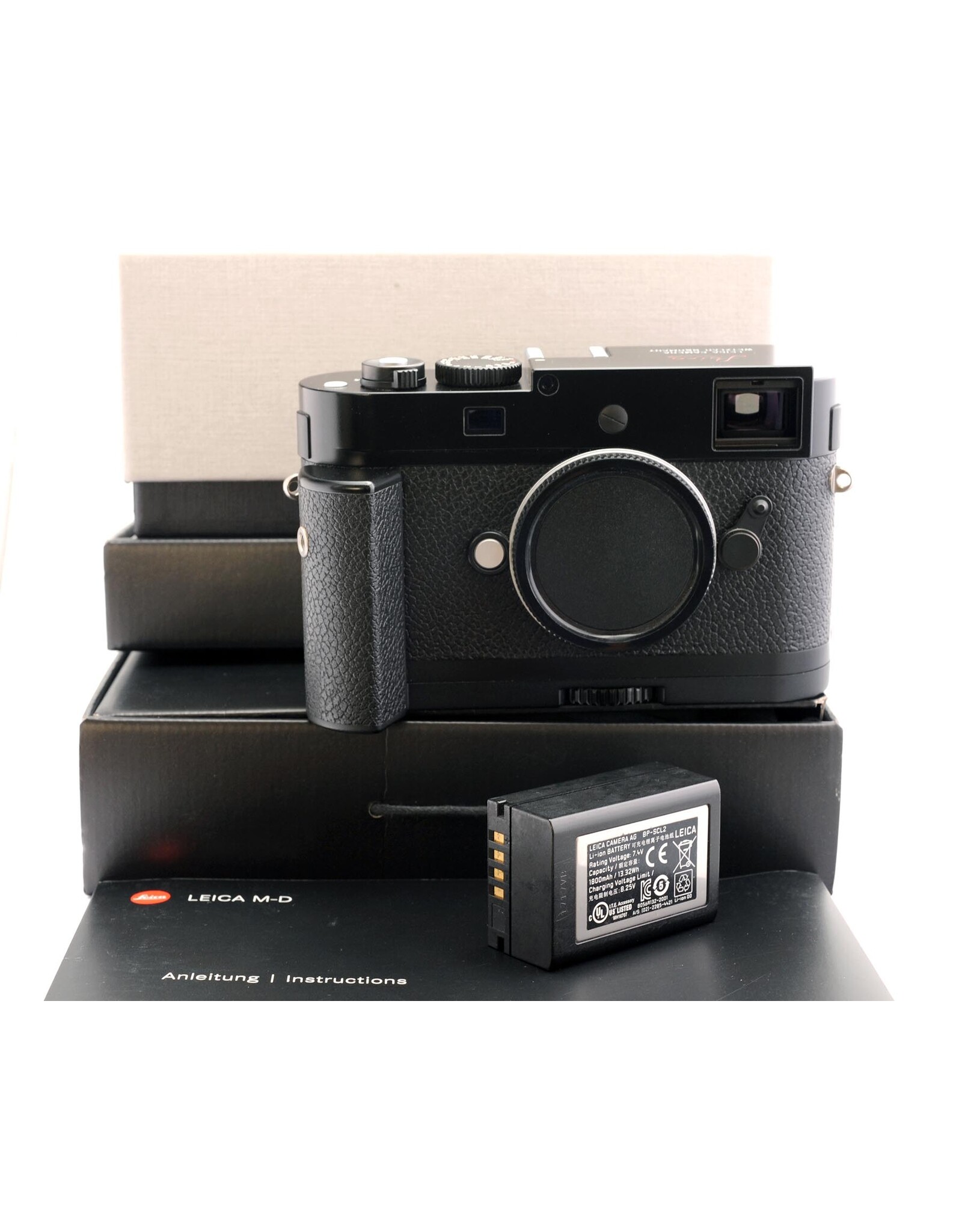 Leica Leica M-D Black Paint + Handgrip   ALC177401