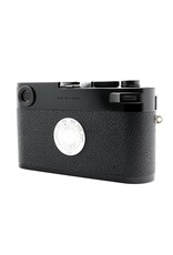 Leica Leica M-D Black Paint + Handgrip   ALC177401