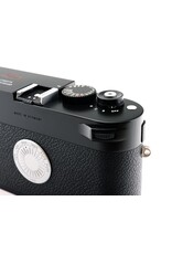 Leica Leica M-D Black Paint + Handgrip   ALC177401