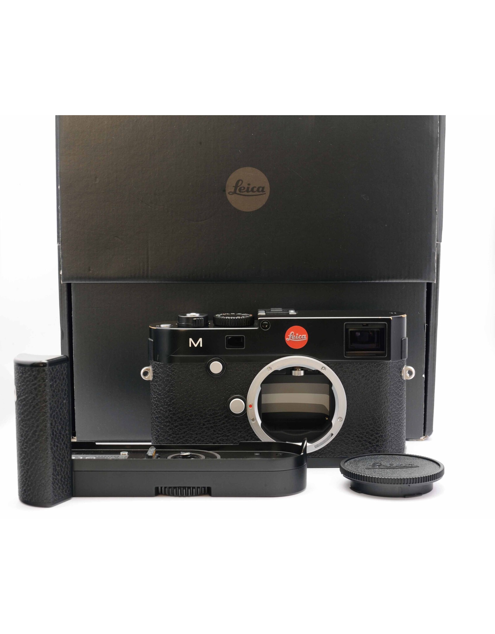 Leica Leica M 240 Black Paint with Leica Multi Function Handgrip    ALC178304
