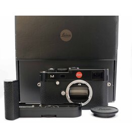 Leica Leica M 240 Black Paint with Leica Multi Function Handgrip    ALC178304