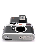 Leica Leica M Typ 240 Silver with Artisan & Artist half case and spare battery     ALC178901