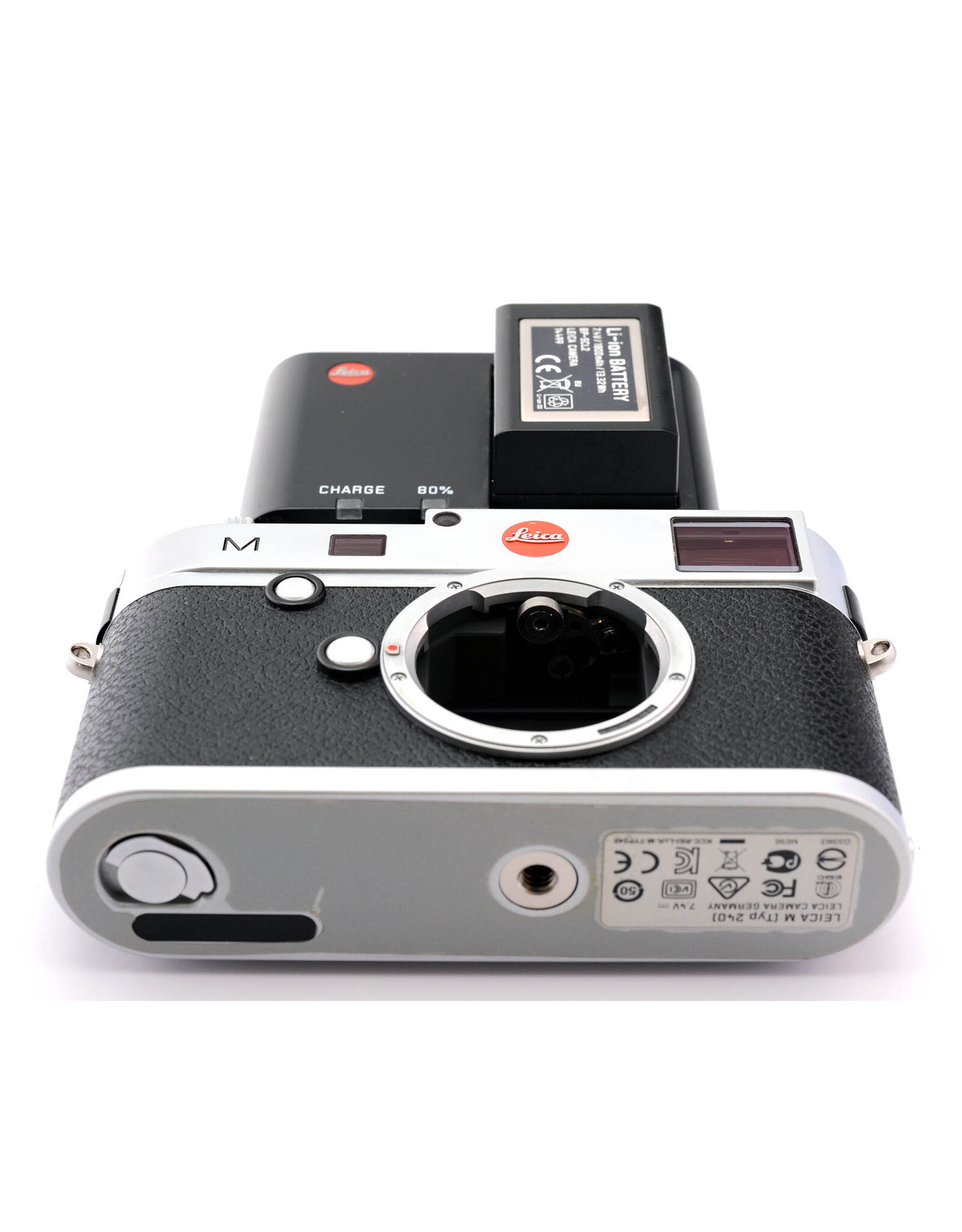 Leica Leica M Typ 240 Silver with Artisan & Artist half case and spare battery     ALC178901