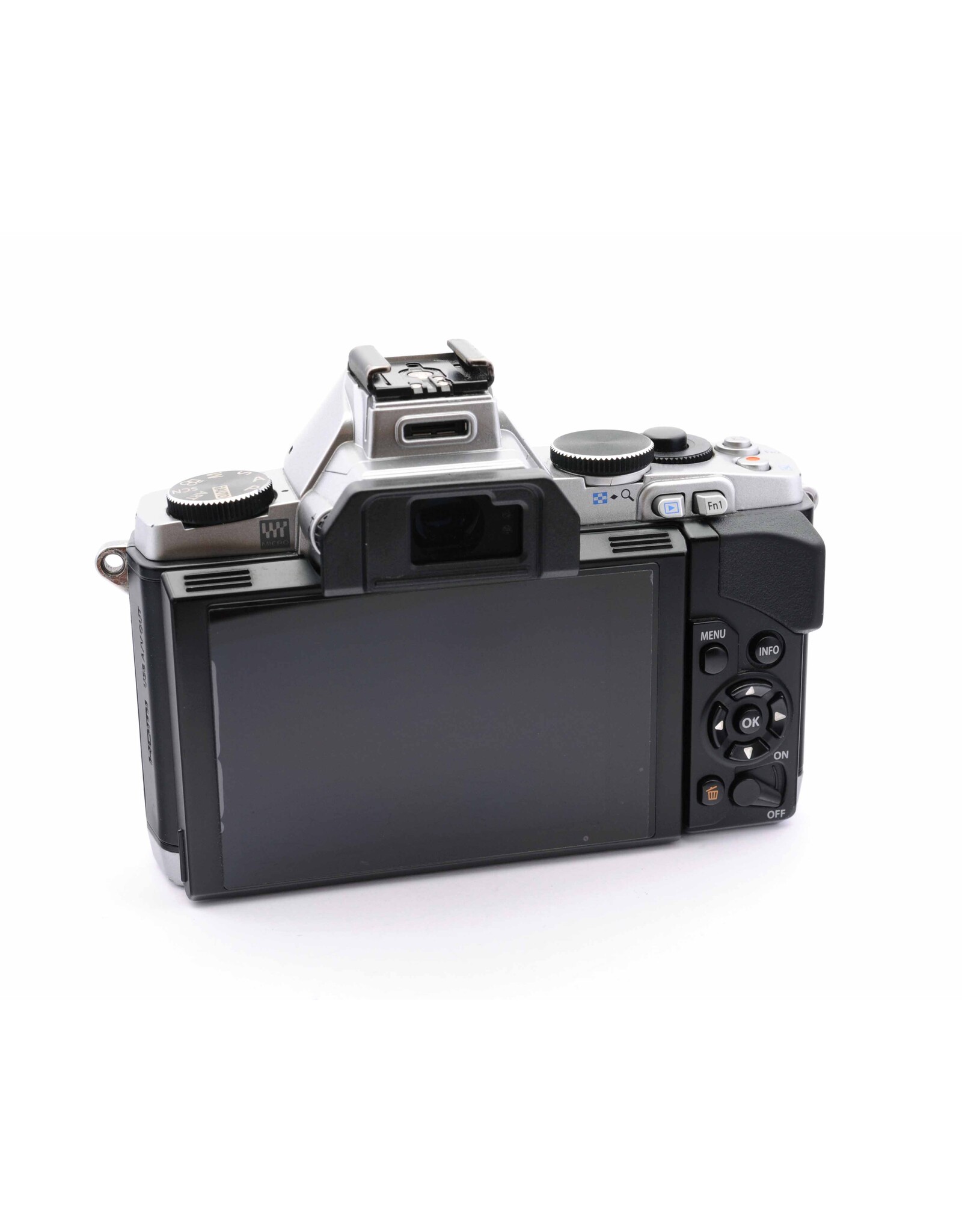 Olympus Olympus OM-D E-M5 Silver   A6080404