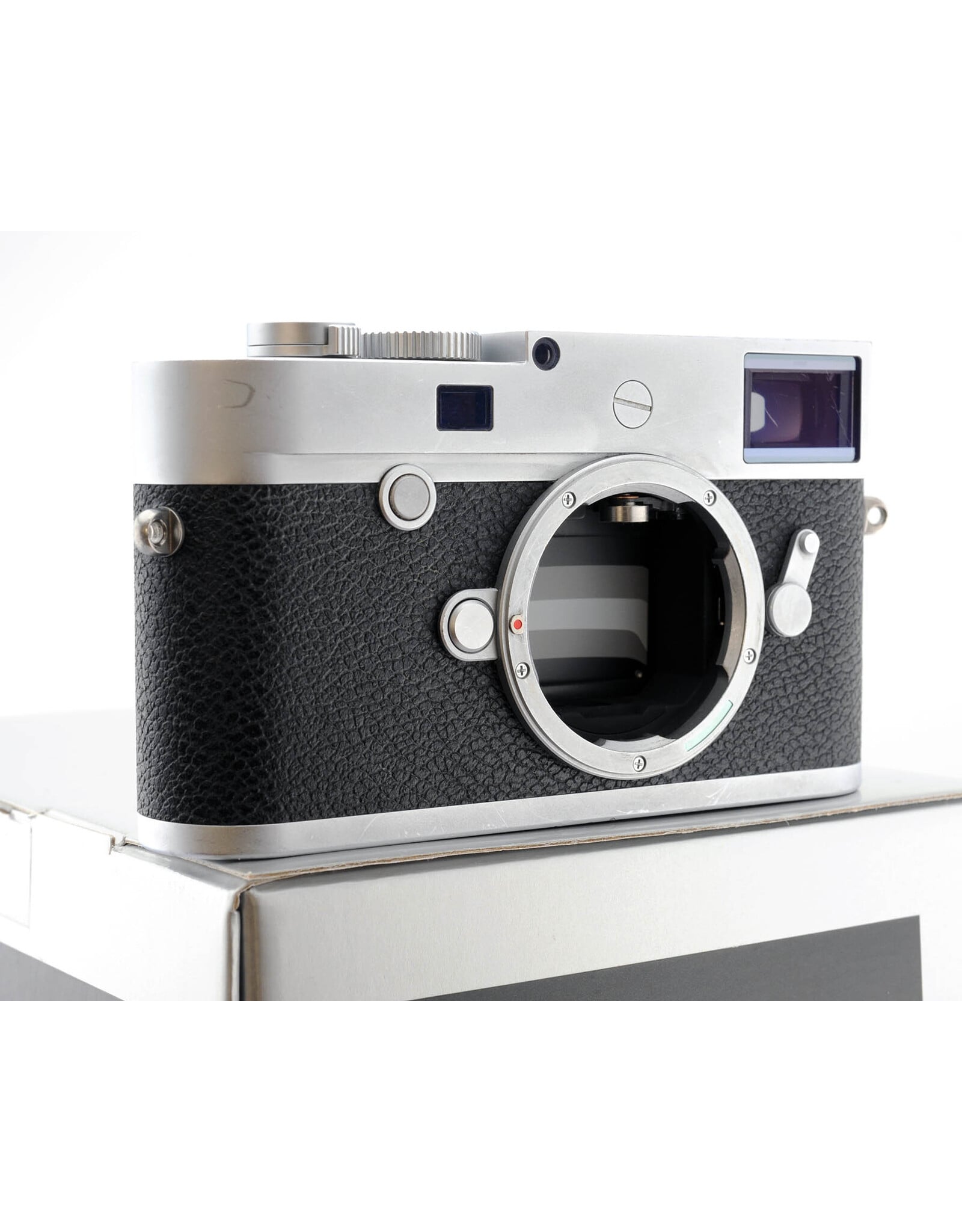 Leica Leica M10-P Silver   A6100801