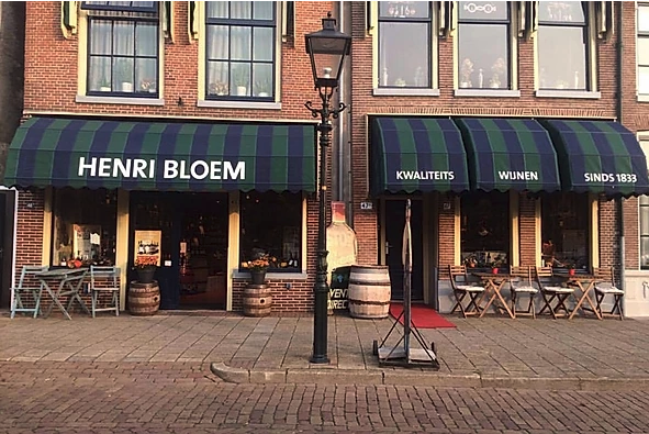 Zeker een bezoek waard Vinotheek Henri Bloem in Zwolle