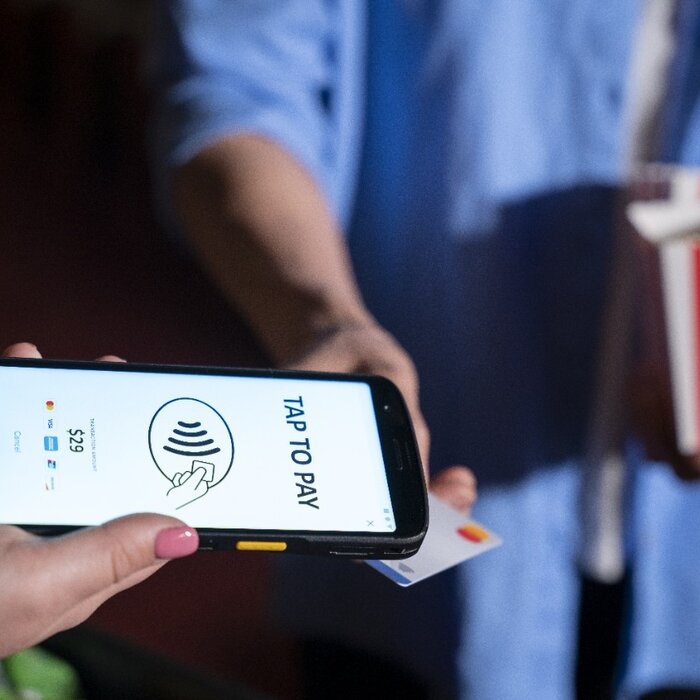 Zebra WLMT0-T22B6CBE2-A6- Zebra TC22, 2D, SE5500, projiziert kapazitiv, 2-polig, USB-C, BT, Wi-Fi, NFC, Android, GMS, ext. Fledermaus, schwarz