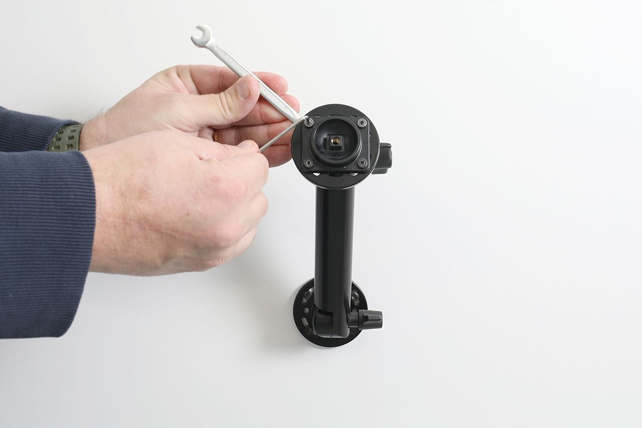 BRODIT 712420 - Aktiv Halterung mit Zigarettenanzünder