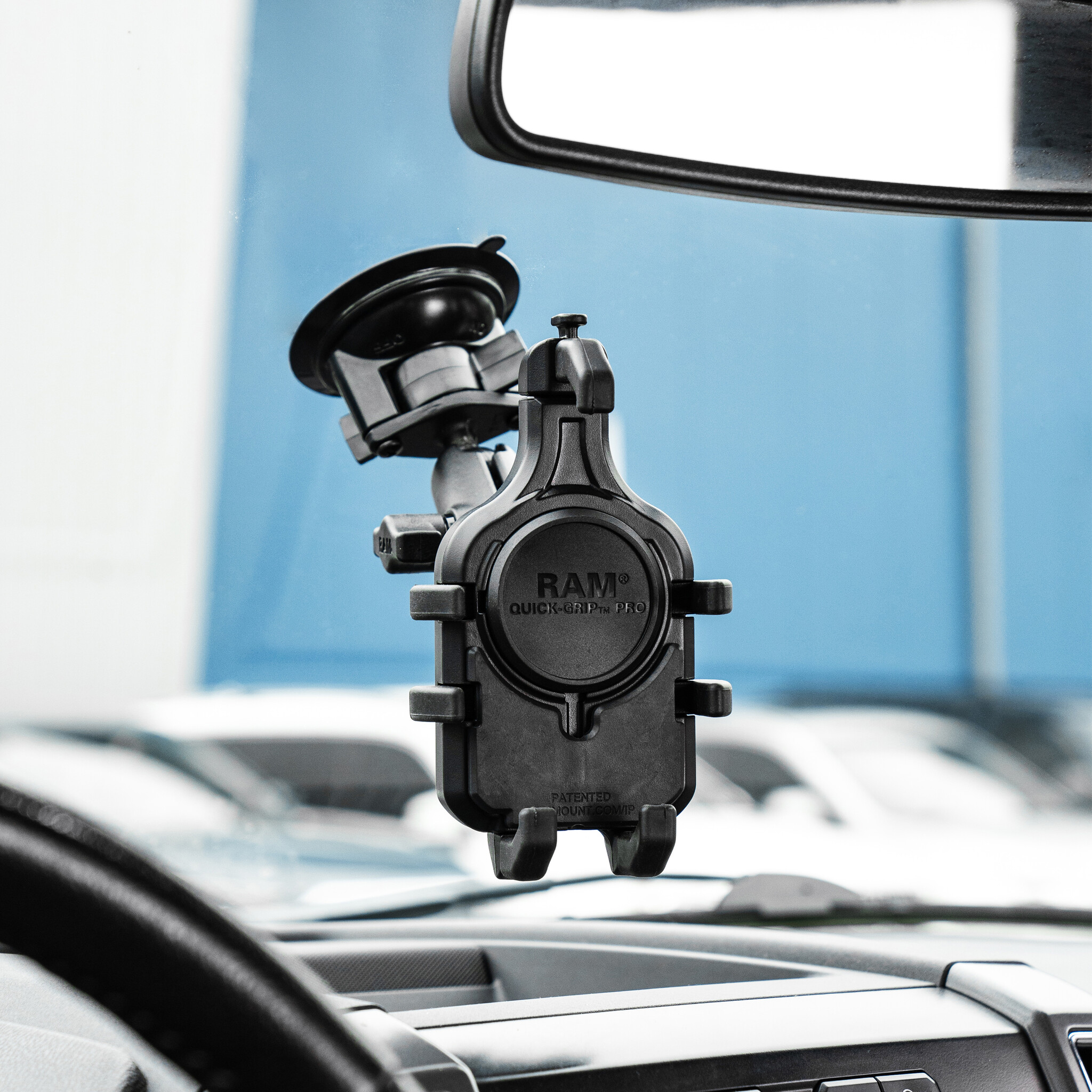 RAM MOUNT RAM-HOL-PD5BU Supporto RAM Mounts Quick-Grip Pro per smartphone - Larghezza fino a 95,25 mm - Compatibile con Mag-Safe - Con base diamantata (misura B - 1") - Set di viti