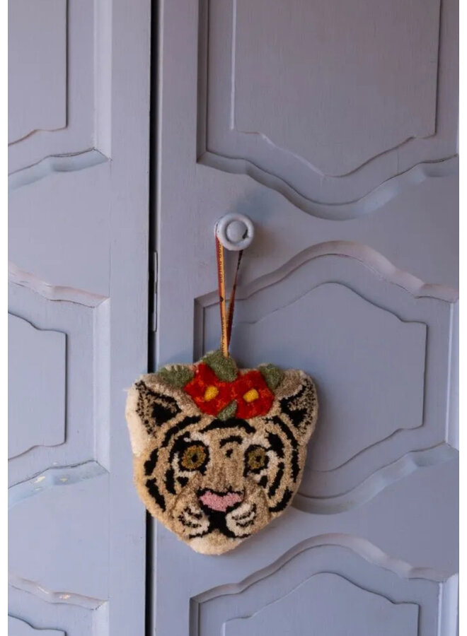 Floral White Tiger Hanger Doing Goods