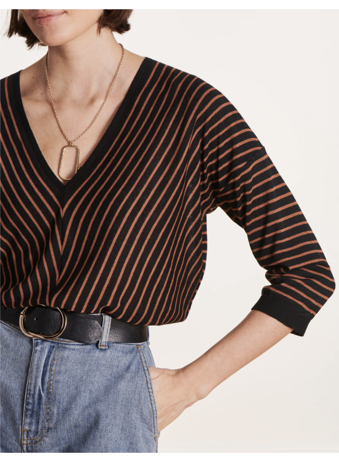 FH-PU-DANAEE-R Pull Noir/ Coco La Fee Maraboutee