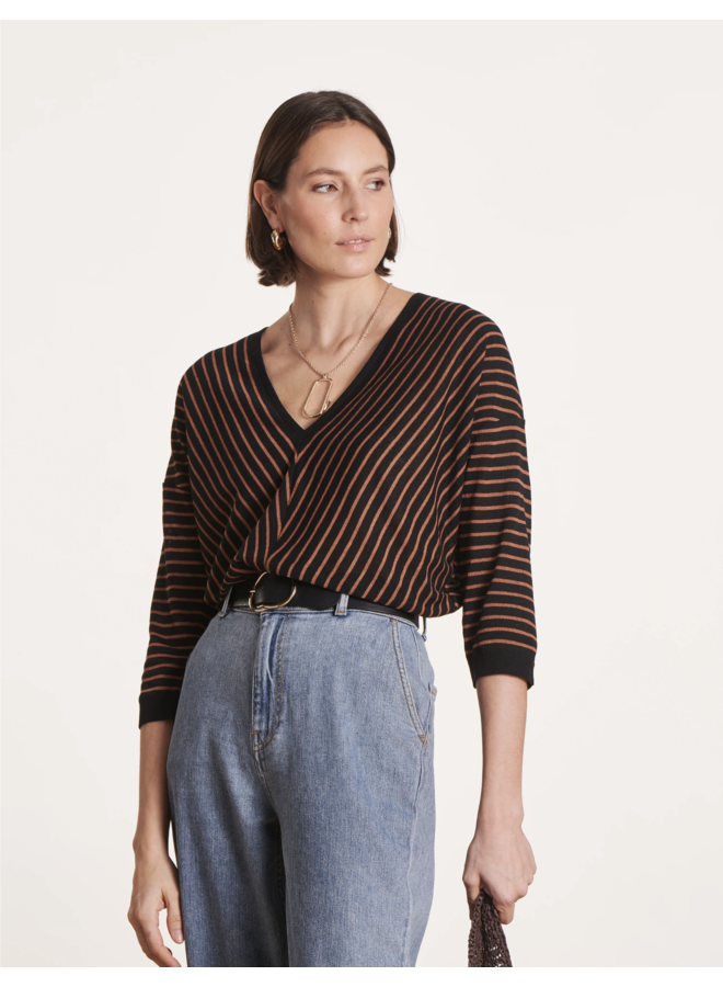 FH-PU-DANAEE-R Pull Noir/ Coco La Fee Maraboutee