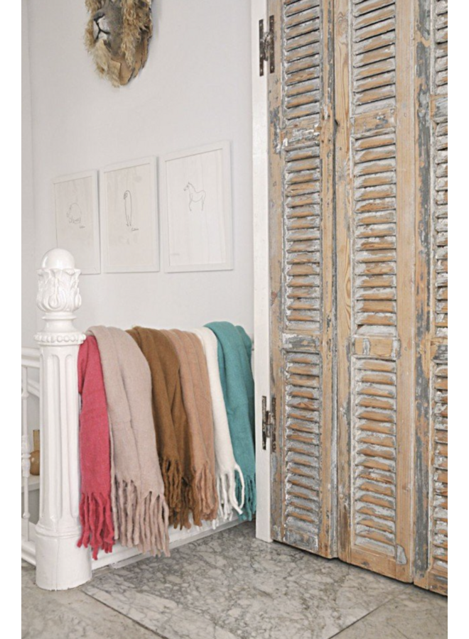 Throw with fringes 130 cm x 170 cm. Champagne Go Round Interiors