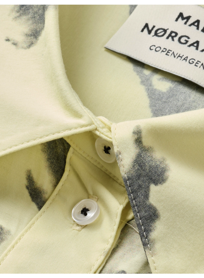 Poplinea Clara Shirt AOP Ink Flower AOP/Tender Yel Mads Norgaard
