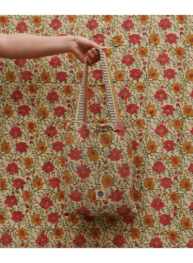 Evy Single Throw in Totebag Doing Goods