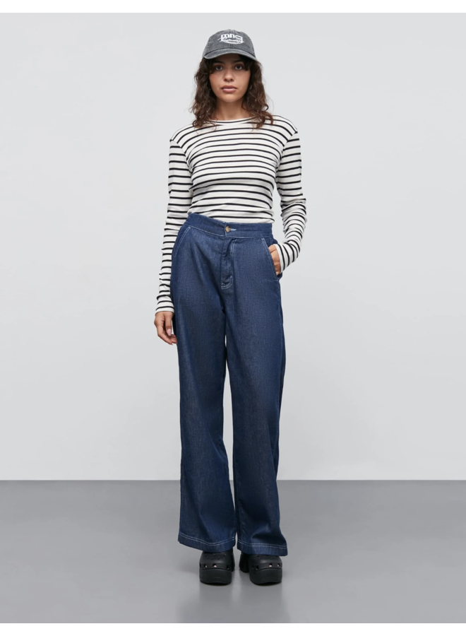 2x2 Cotton Stripe Tuba Tee LS Vanilla/ Black Mads Nørgaard