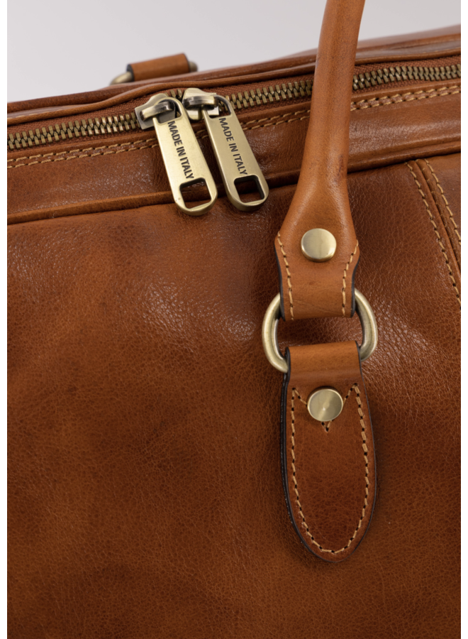 Travelbag leather Cognac
