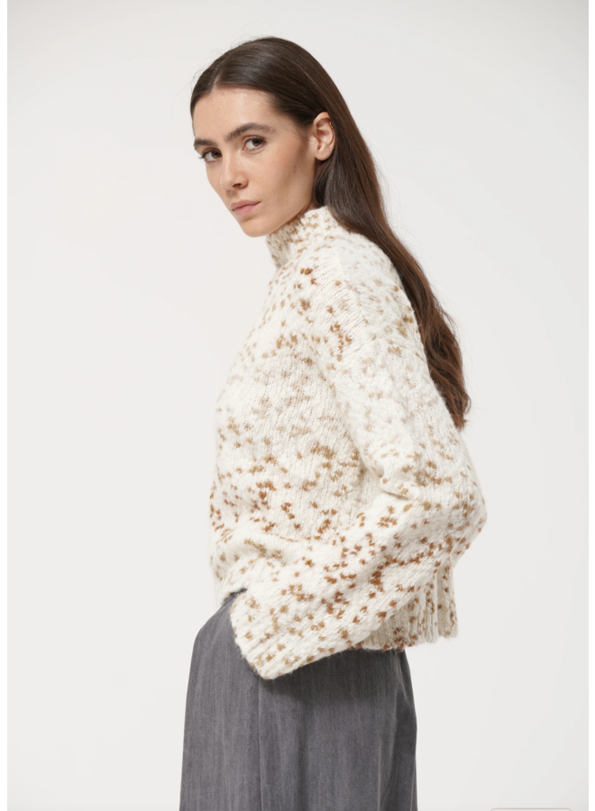 Humility Kisom Pullover Ecru/ Champagne
