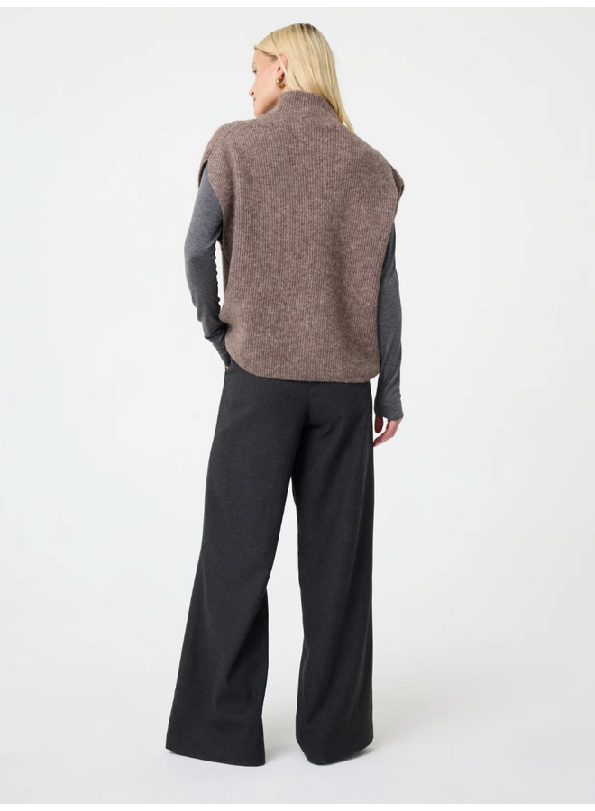 Knit-Ted Rave Pullover Walnut