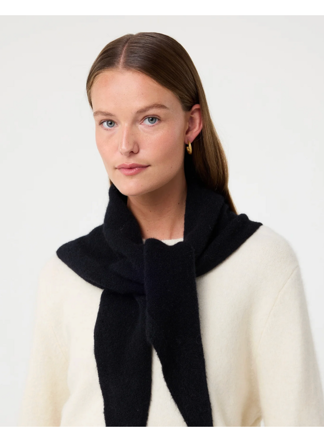 Nikita Scarf Knit-Ted Black