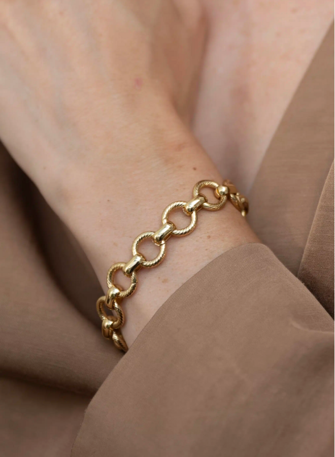 Grove ronde schakelarmband met textuur Ellen Beekmans