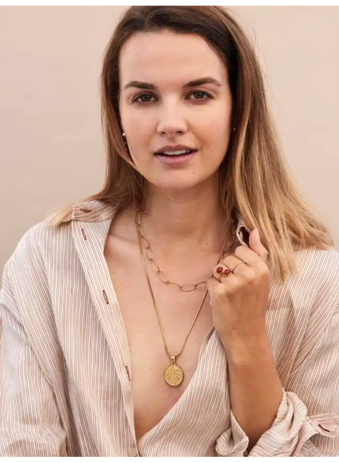 Korte ketting met grote ovale schakel Ellen Beekmans