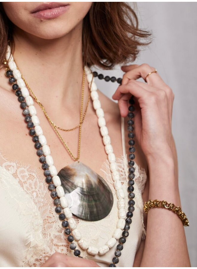 Ellen Beekmans Gemstone ketting / wit mêlée